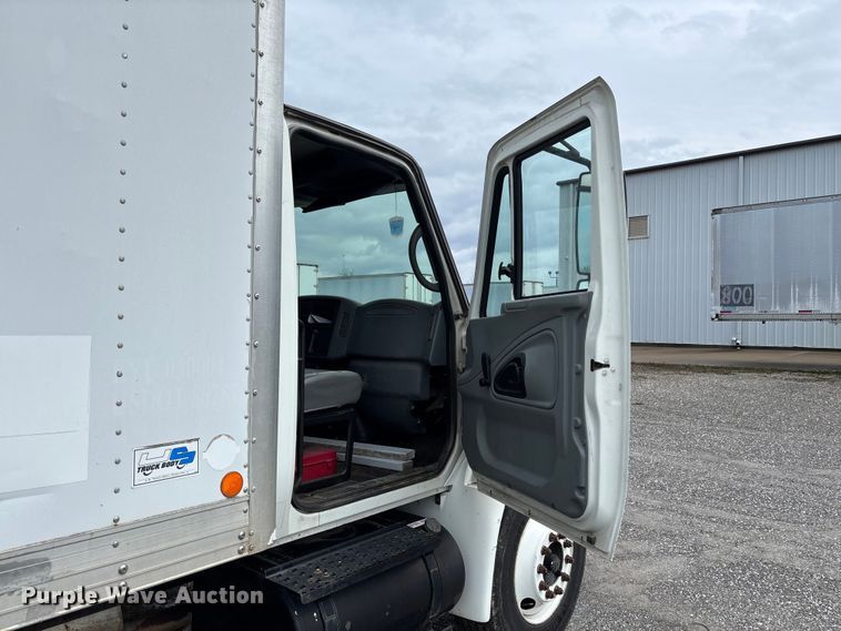 image for item FB3358 2007 International 4300 box truck