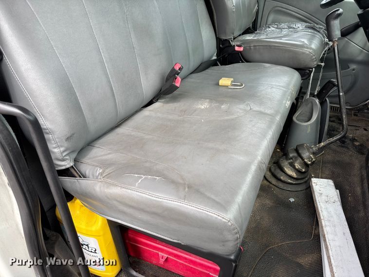 image for item FB3358 2007 International 4300 box truck