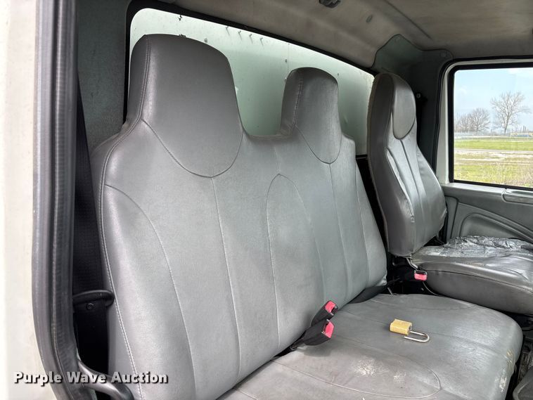 image for item FB3358 2007 International 4300 box truck