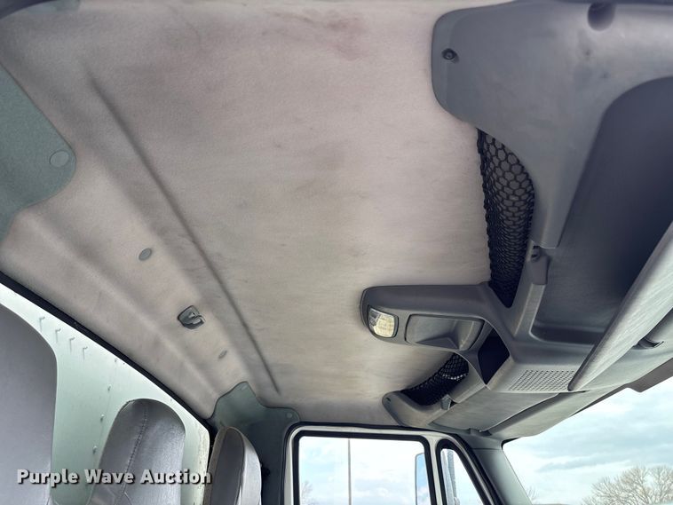 image for item FB3358 2007 International 4300 box truck