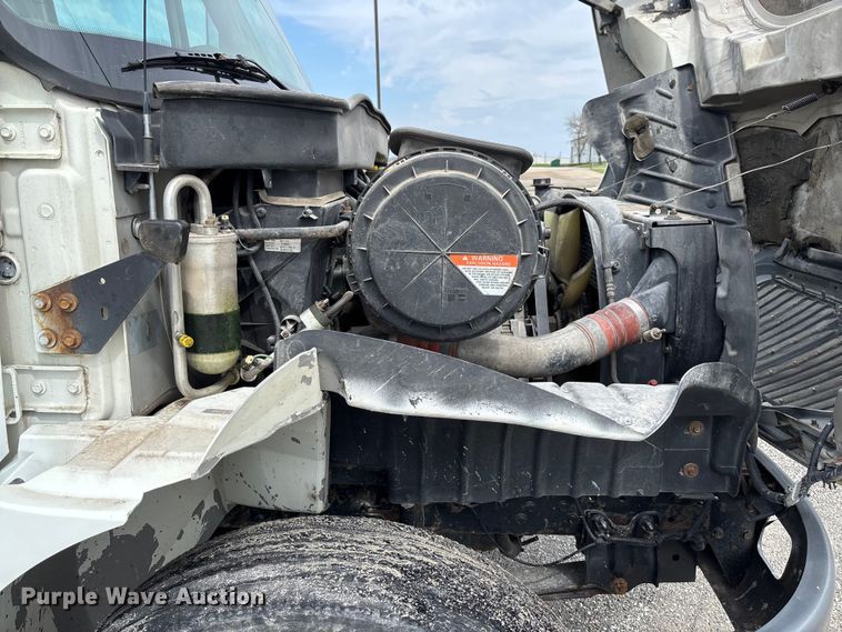 image for item FB3358 2007 International 4300 box truck