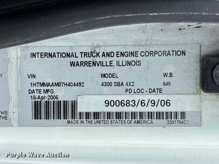 image for item FB3358 2007 International 4300 box truck