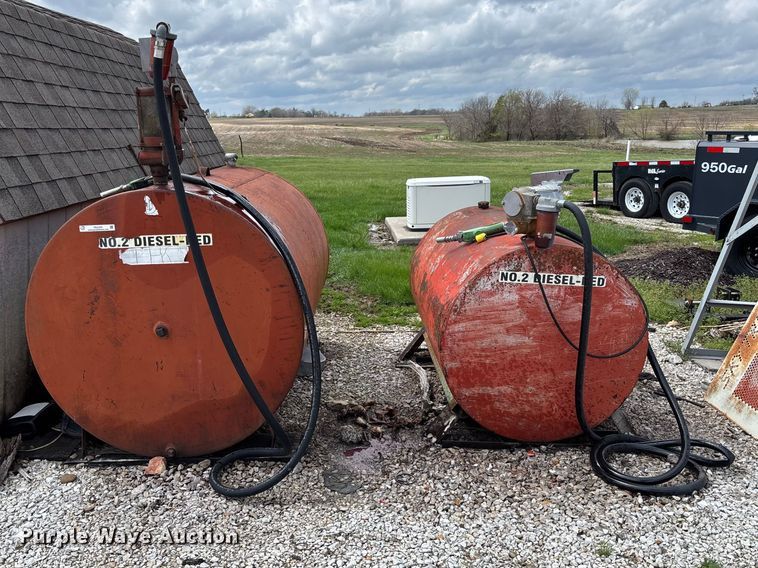 image for item FB3359 (2) fuel tanks