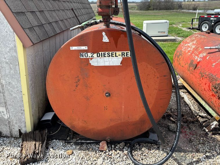 image for item FB3359 (2) fuel tanks