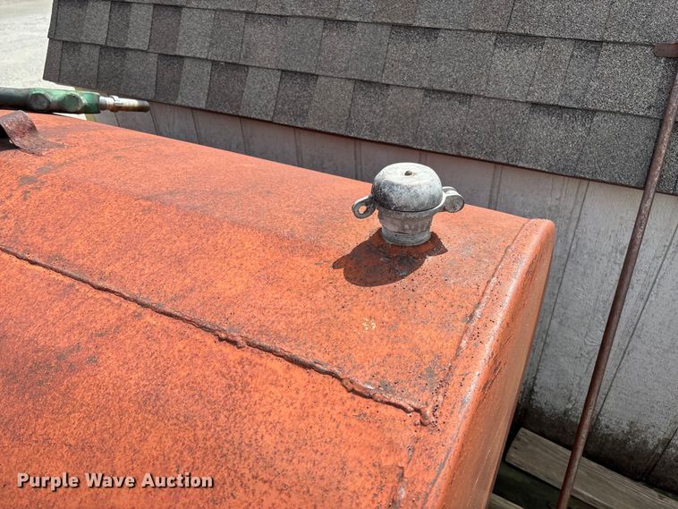 image for item FB3359 (2) fuel tanks
