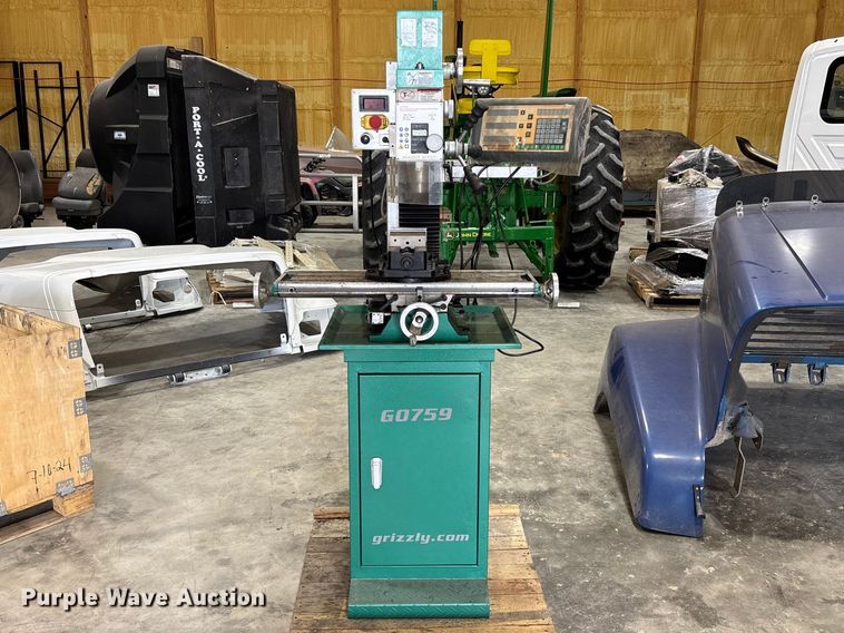 image for item FB3361 2023 Grizzly Industrial G0759 milling machine