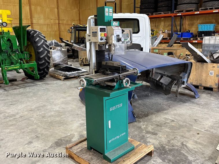 image for item FB3361 2023 Grizzly Industrial G0759 milling machine