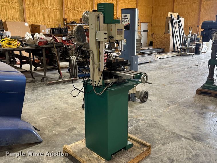 image for item FB3361 2023 Grizzly Industrial G0759 milling machine