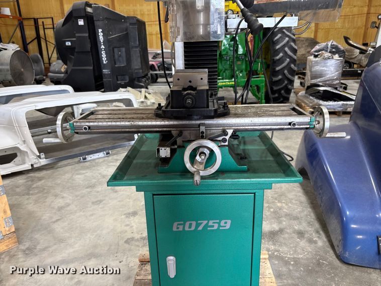 image for item FB3361 2023 Grizzly Industrial G0759 milling machine