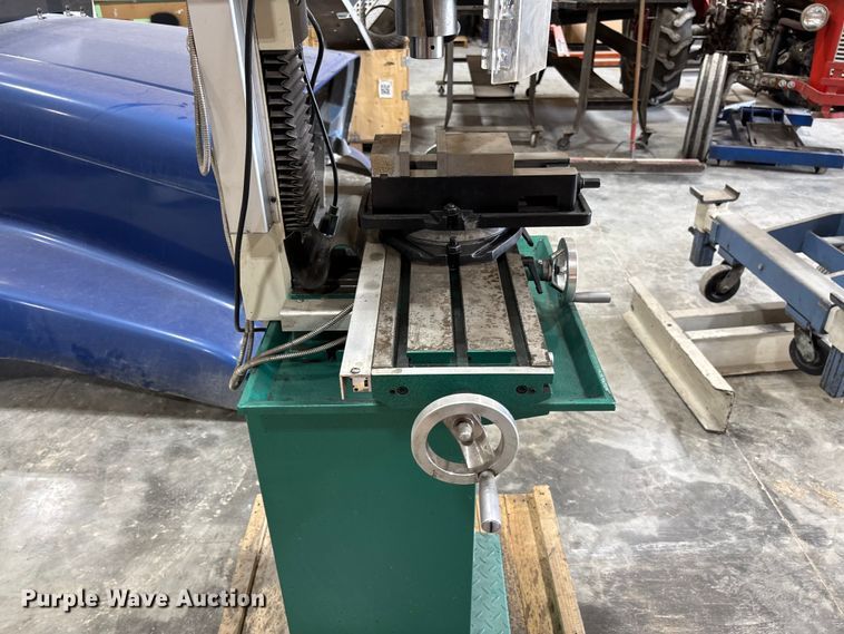 image for item FB3361 2023 Grizzly Industrial G0759 milling machine
