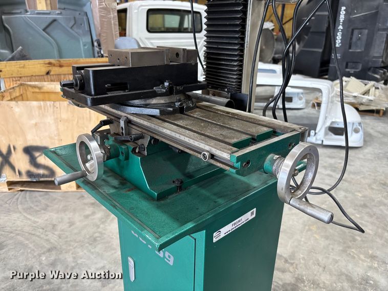 image for item FB3361 2023 Grizzly Industrial G0759 milling machine
