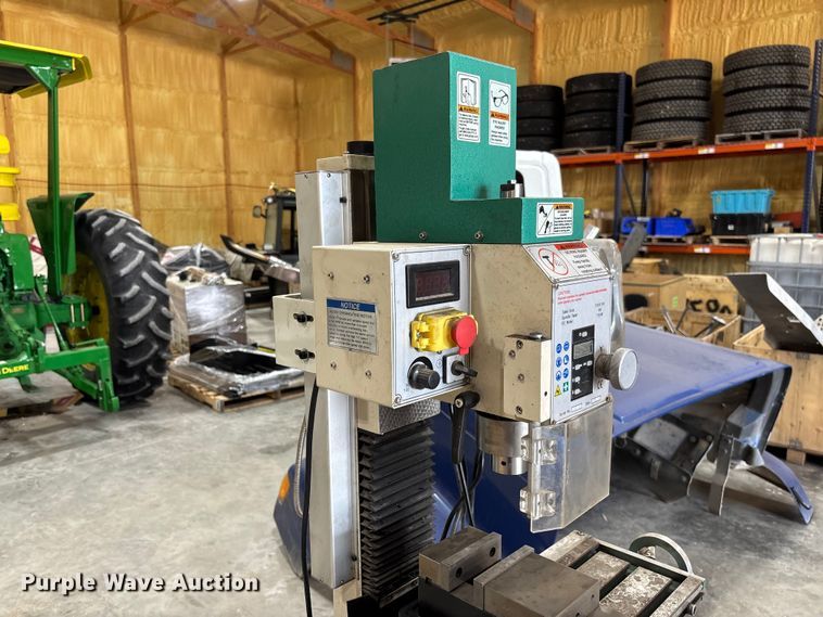 image for item FB3361 2023 Grizzly Industrial G0759 milling machine