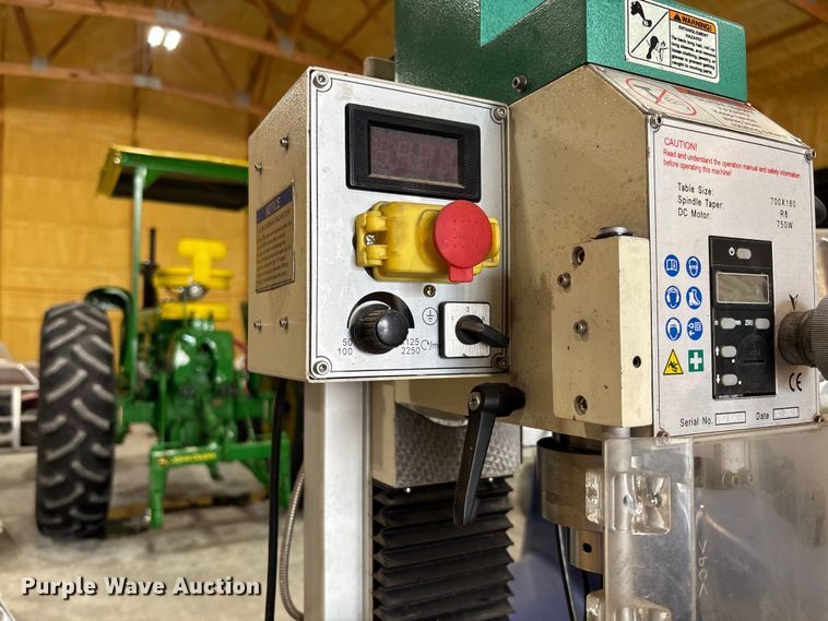 image for item FB3361 2023 Grizzly Industrial G0759 milling machine