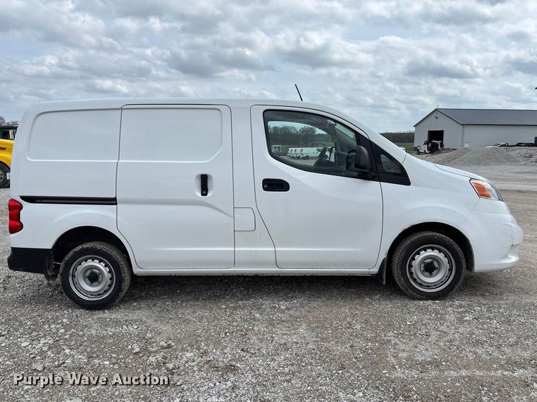 image for item FB3364 2021 Nissan NV200 van