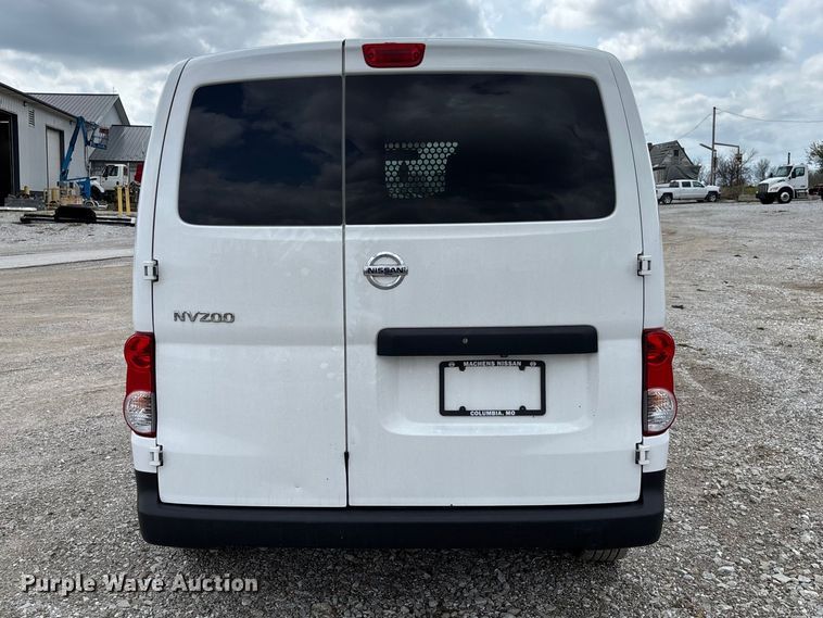 image for item FB3364 2021 Nissan NV200 van