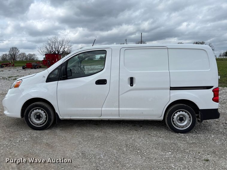 image for item FB3364 2021 Nissan NV200 van