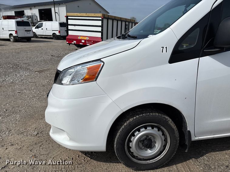 image for item FB3364 2021 Nissan NV200 van