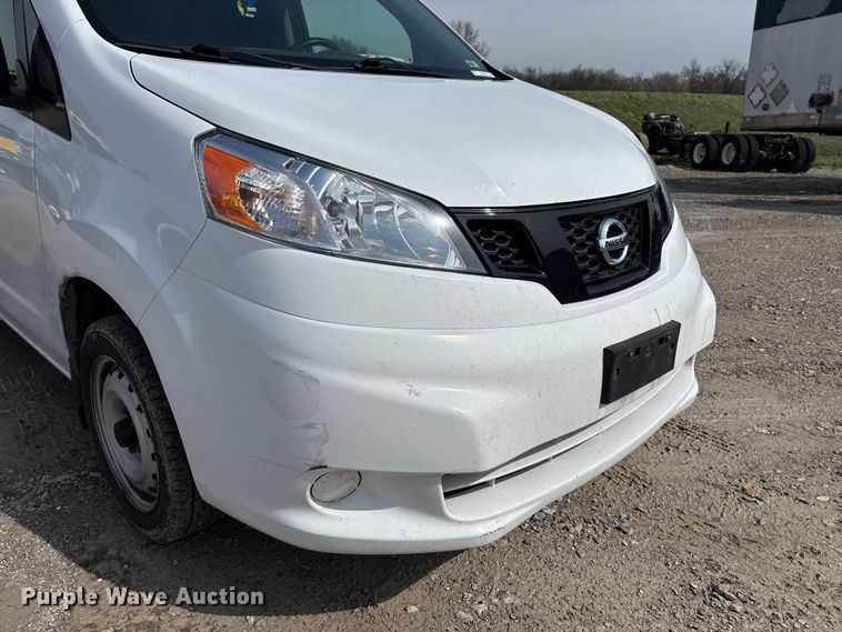 image for item FB3364 2021 Nissan NV200 van
