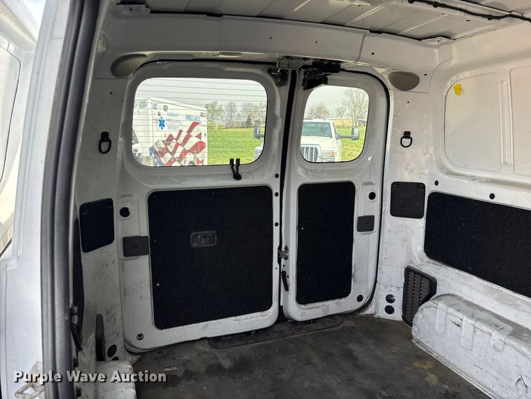 image for item FB3364 2021 Nissan NV200 van