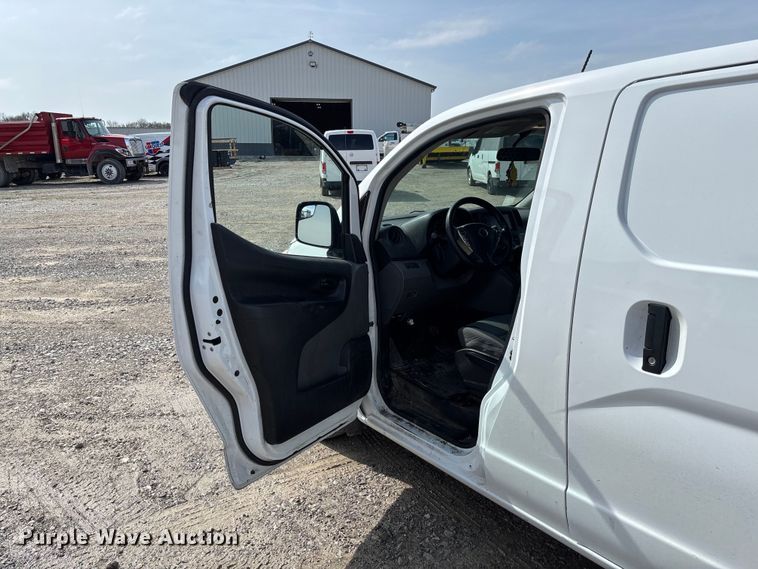 image for item FB3364 2021 Nissan NV200 van