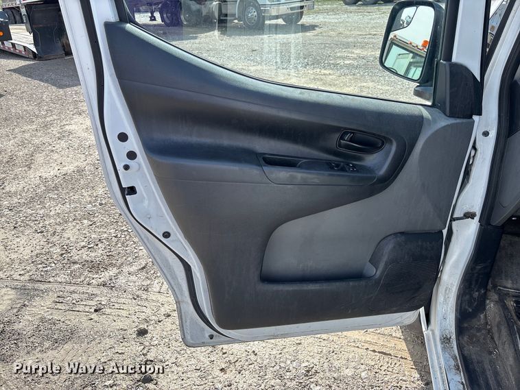 image for item FB3364 2021 Nissan NV200 van
