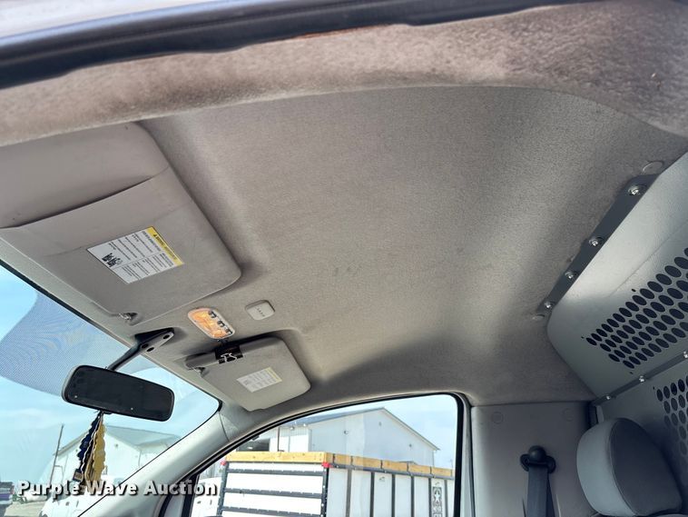 image for item FB3364 2021 Nissan NV200 van