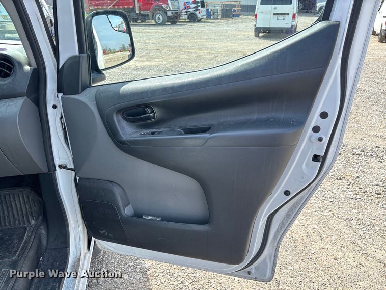 image for item FB3364 2021 Nissan NV200 van