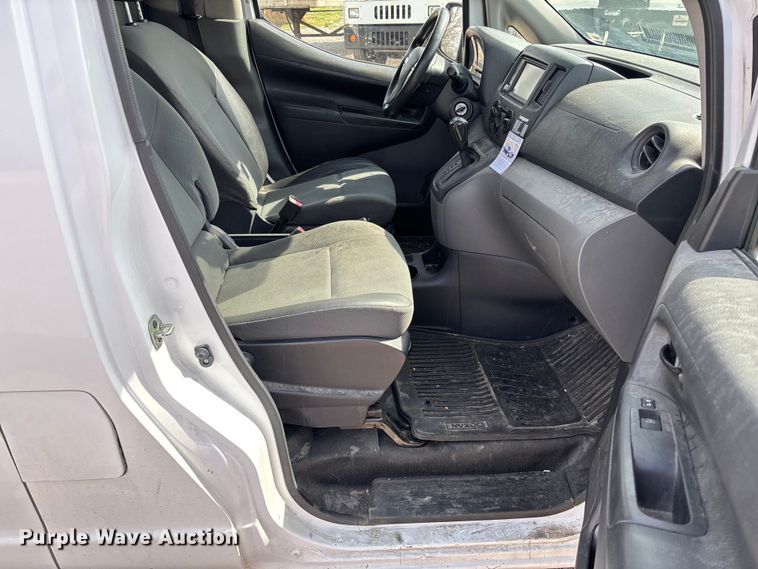 image for item FB3364 2021 Nissan NV200 van