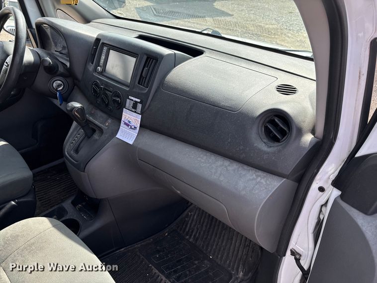 image for item FB3364 2021 Nissan NV200 van