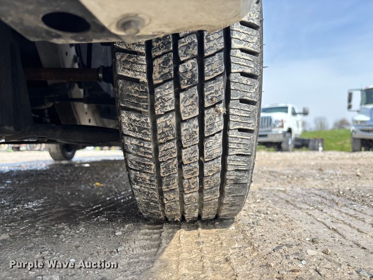 image for item FB3364 2021 Nissan NV200 van