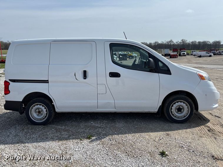image for item FB3365 2021 Nissan NV200 van
