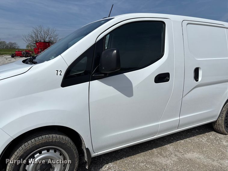 image for item FB3365 2021 Nissan NV200 van