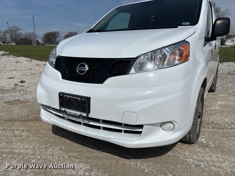 image for item FB3365 2021 Nissan NV200 van
