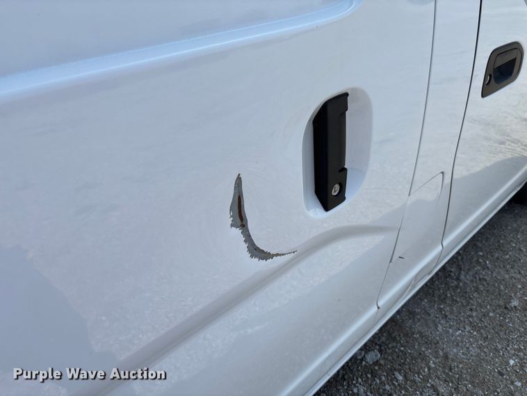 image for item FB3365 2021 Nissan NV200 van