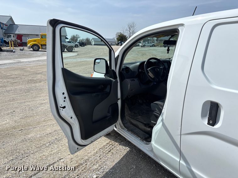 image for item FB3365 2021 Nissan NV200 van