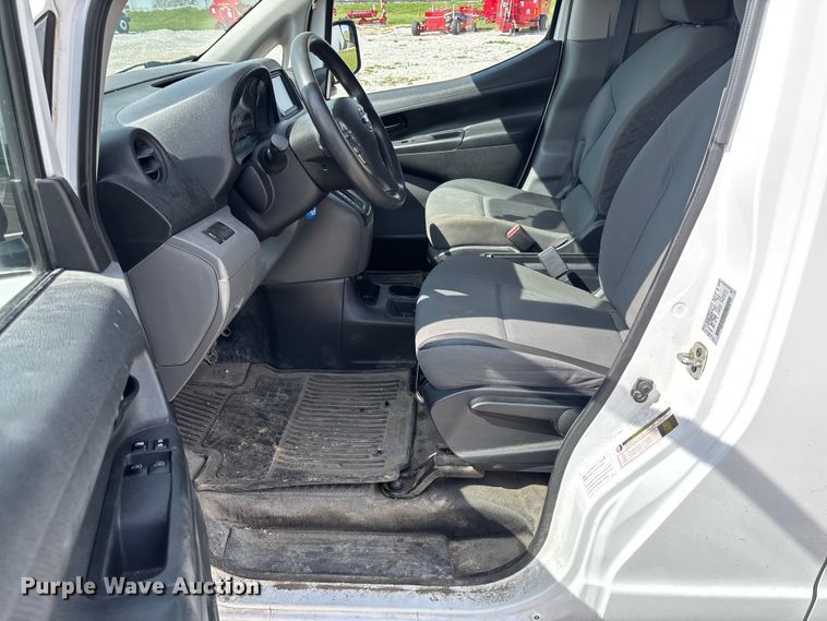 image for item FB3365 2021 Nissan NV200 van