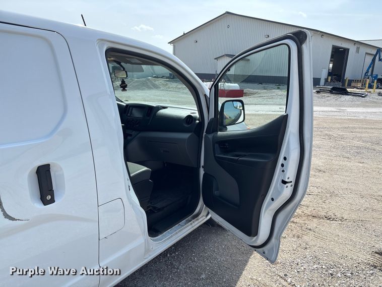 image for item FB3365 2021 Nissan NV200 van