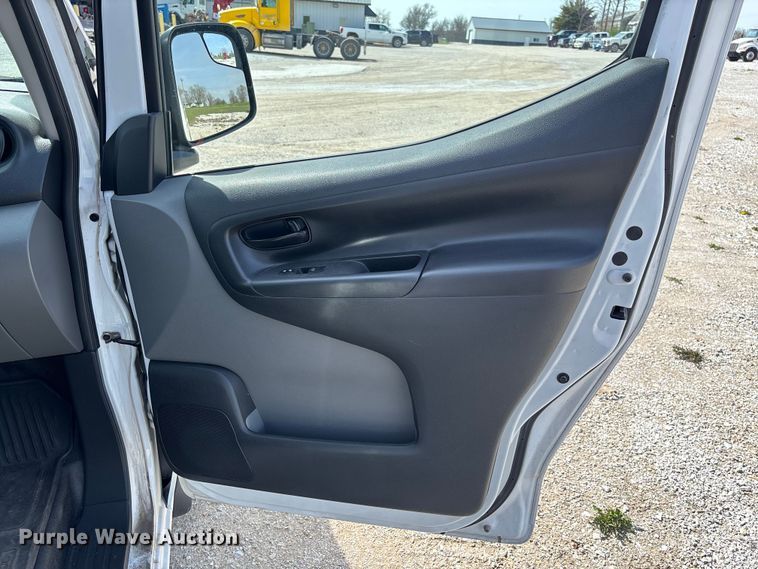 image for item FB3365 2021 Nissan NV200 van