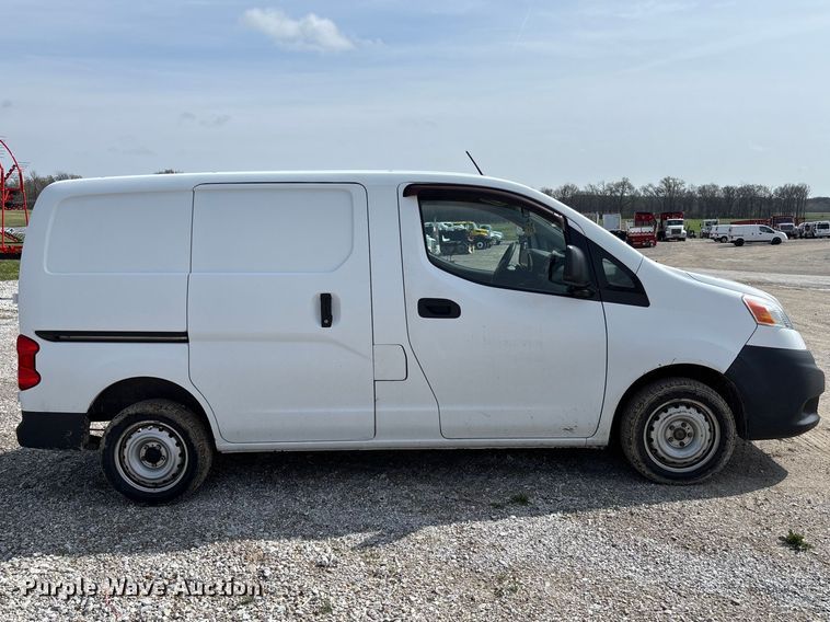image for item FB3366 2015 Nissan NV200 van
