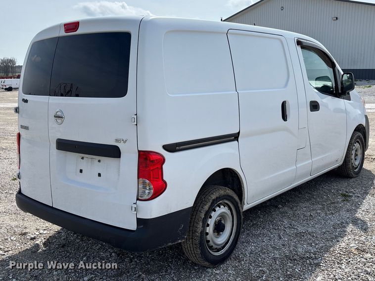 image for item FB3366 2015 Nissan NV200 van