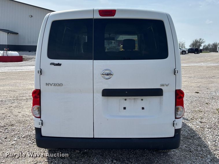 image for item FB3366 2015 Nissan NV200 van