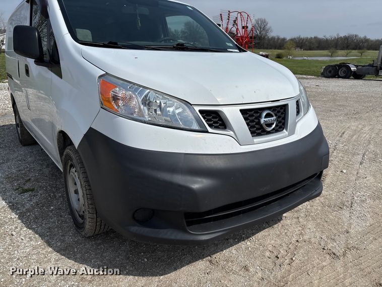 image for item FB3366 2015 Nissan NV200 van