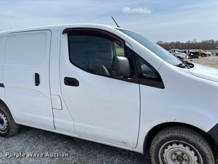 image for item FB3366 2015 Nissan NV200 van