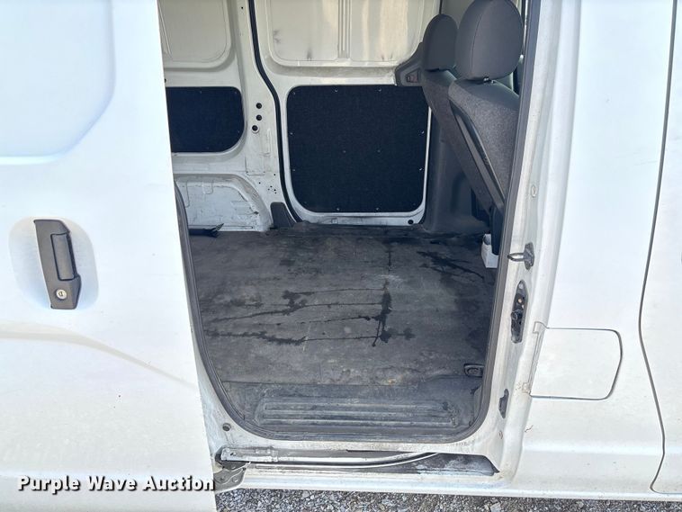 image for item FB3366 2015 Nissan NV200 van