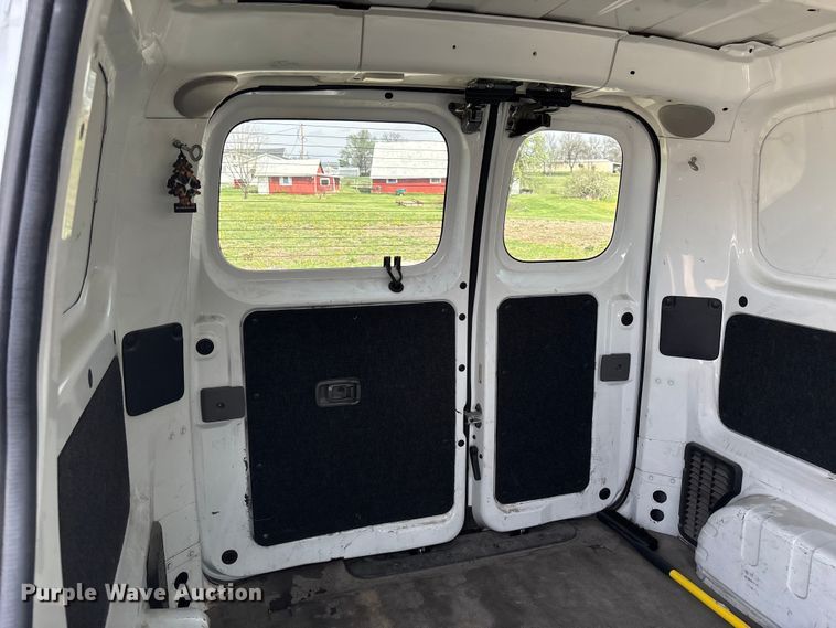 image for item FB3366 2015 Nissan NV200 van