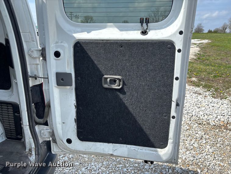 image for item FB3366 2015 Nissan NV200 van