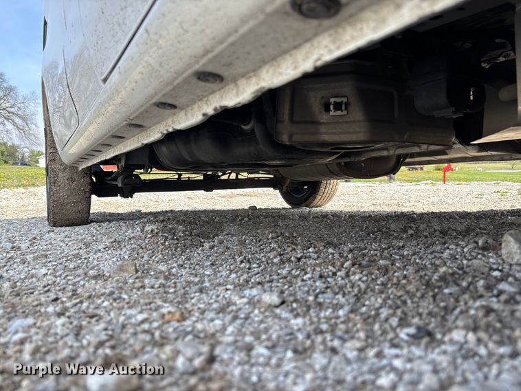 image for item FB3366 2015 Nissan NV200 van