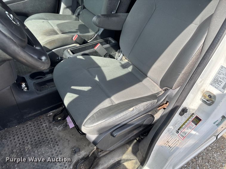 image for item FB3366 2015 Nissan NV200 van