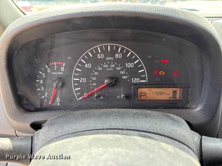 image for item FB3366 2015 Nissan NV200 van