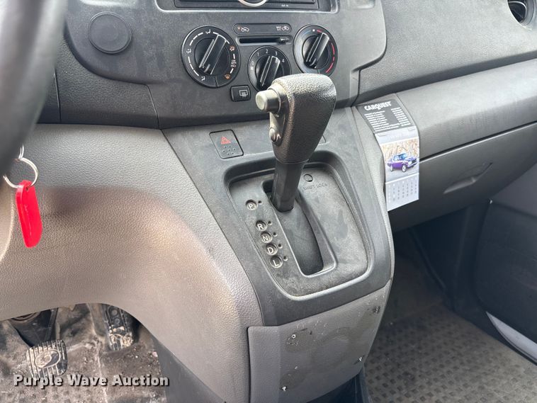 image for item FB3366 2015 Nissan NV200 van